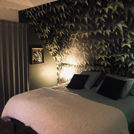 Lait & Lit Bed & Breakfast *